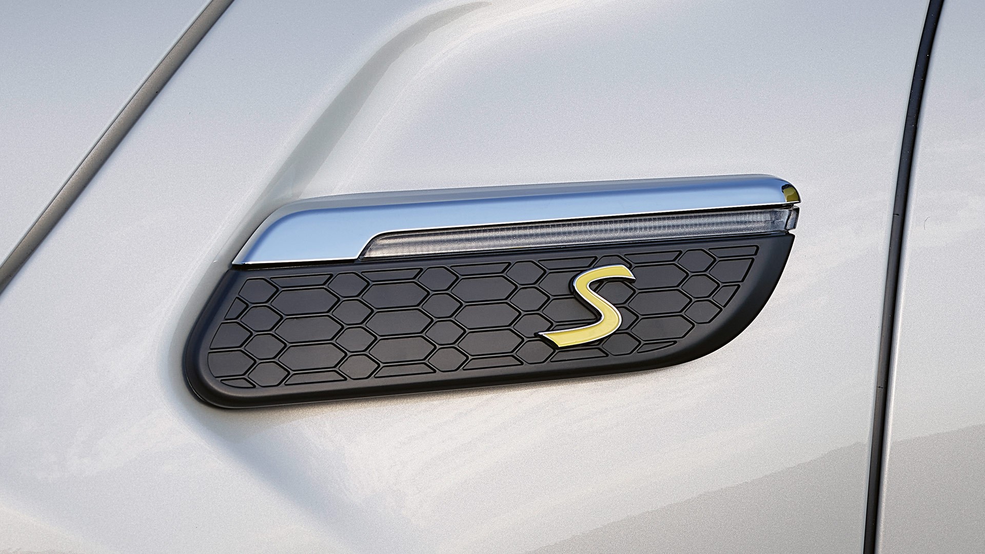 MINI 3 portes Cooper SE – ouïes latérales – design MINI 3 portes Cooper SE – ouïes latérales – design